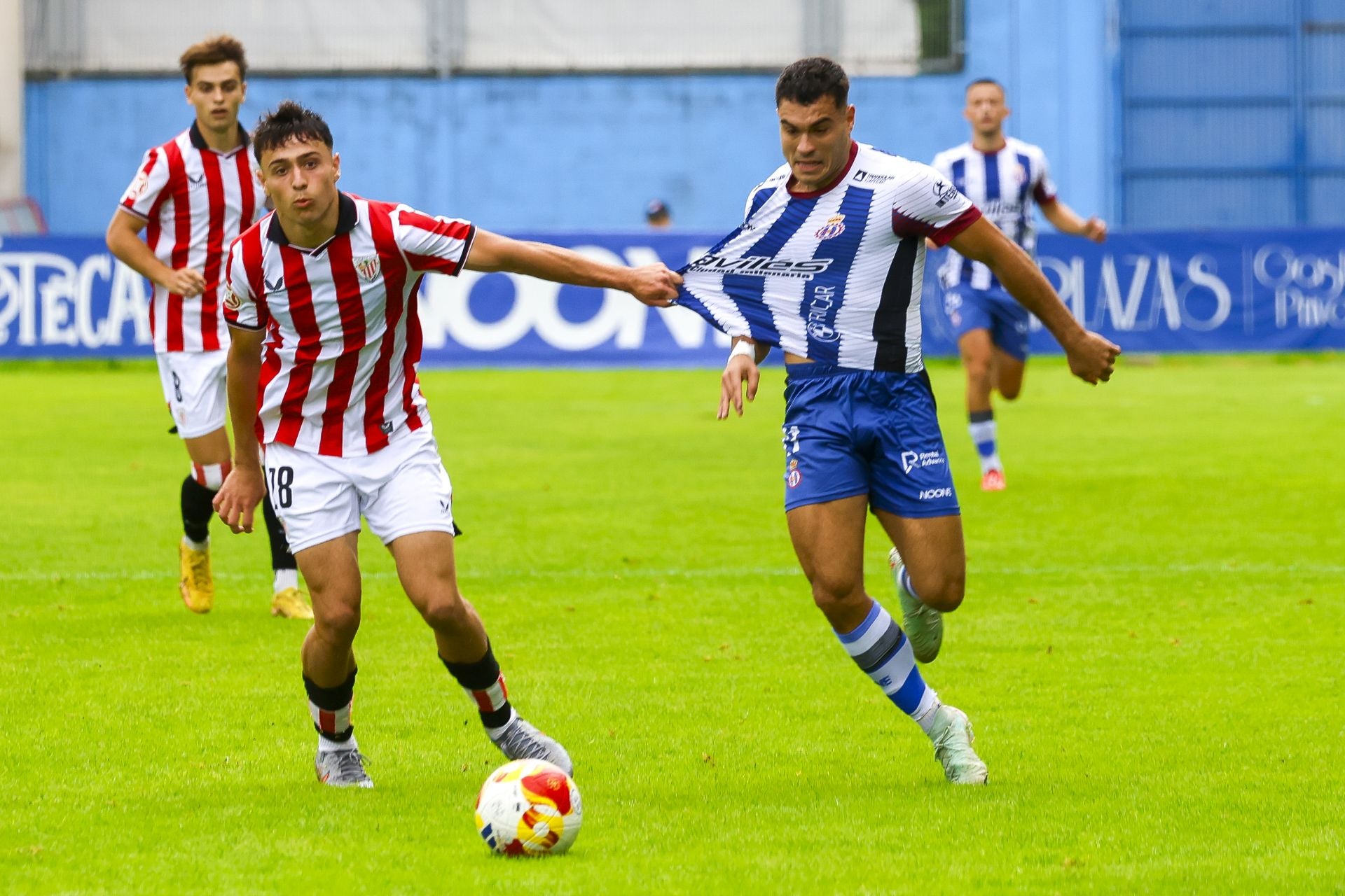 Las imágenes de la remontada del Real Avilés ante el Bilbao Athletic