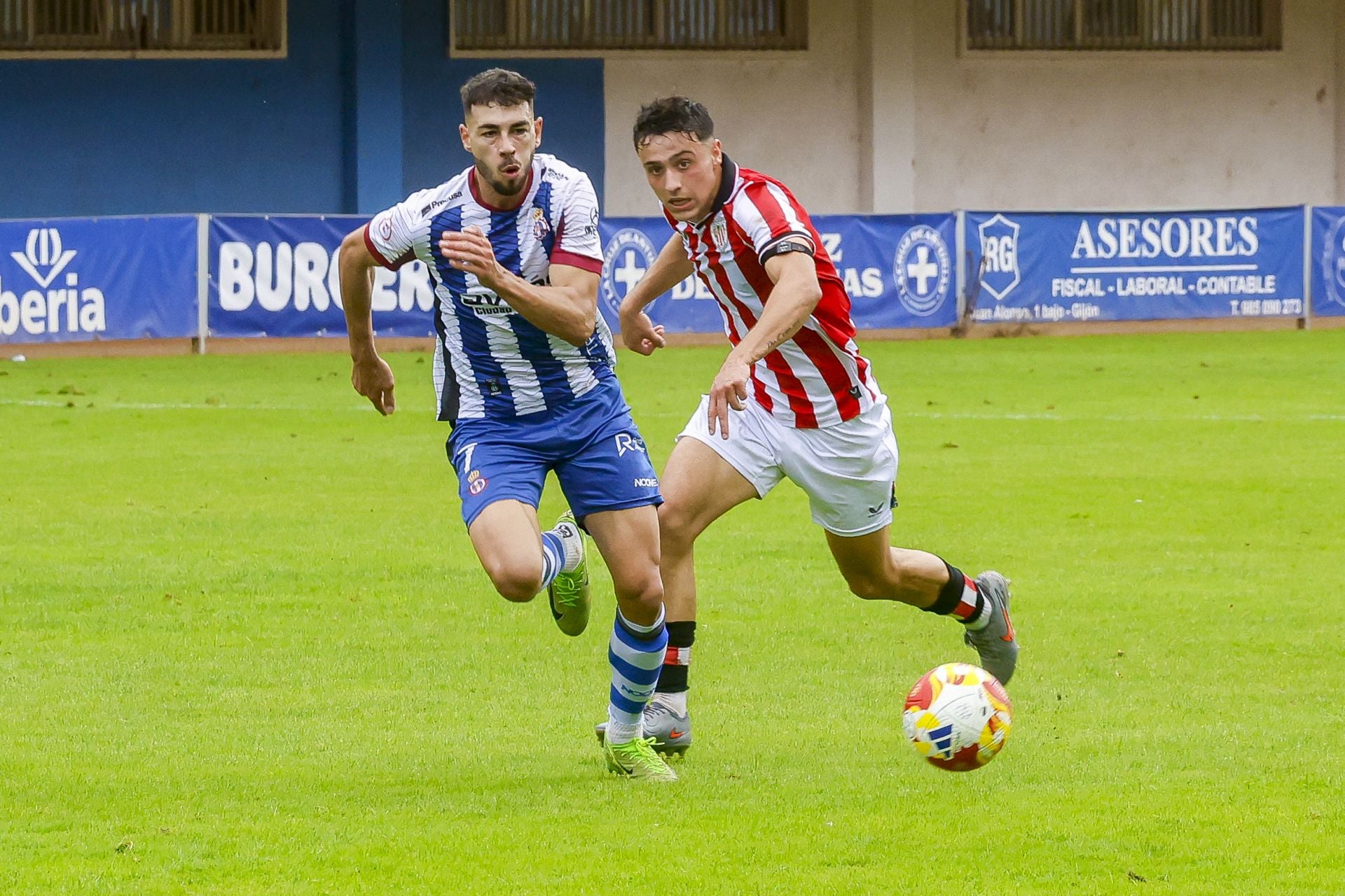 Las imágenes de la remontada del Real Avilés ante el Bilbao Athletic