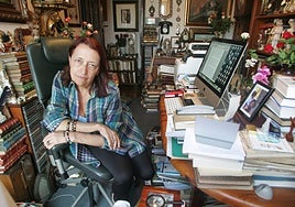 La escritora gijonesa.