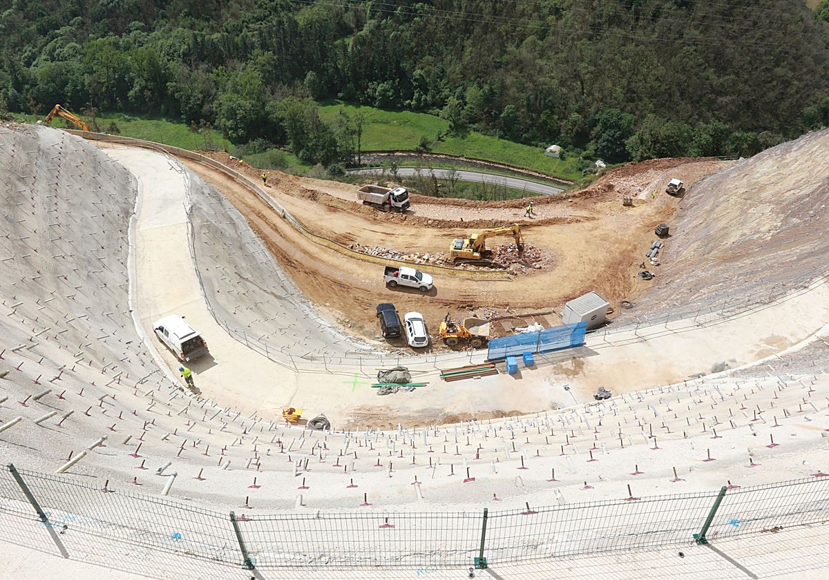 Obras en el argayo de Casazorrina.