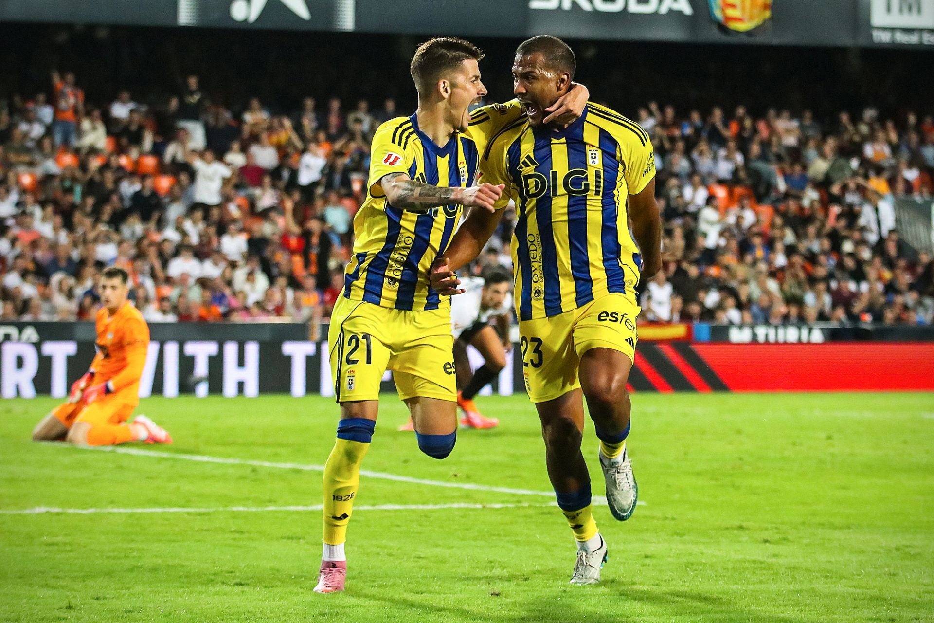 Las mejores jugadas de la remontada del Real Oviedo en Valencia