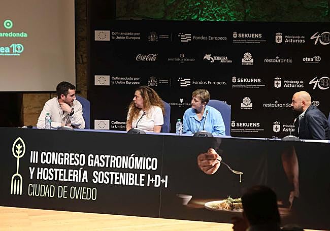 Xune Andrade, María Fernández y Mirta Rodríguez.