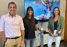 Jorge Pañeda, Sara Ouzande y Ángela Pumariega.