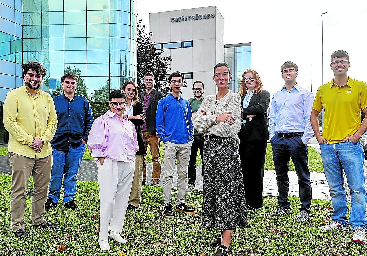 Dámaso Sánchez, Álvaro Sebastián Acosta, Cristina Caldueño, Dianet Jardines, Andrei Vasile, Mohamed Bouhindo, Alfonso González, Sofía Álvarez, Vanessa Gancedo, Diego Marful y Alejando Mier, implicados, junto con Miguel Hernández Cáceres y Paula García de Vicuña, en el proyecto 'AI.Rony.