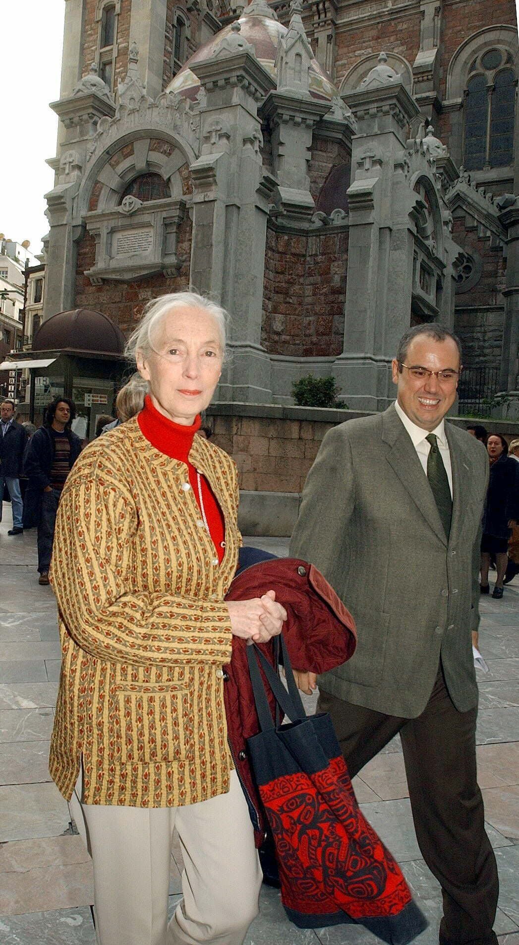 El paso de Jane Goodall por Asturias, en imágenes