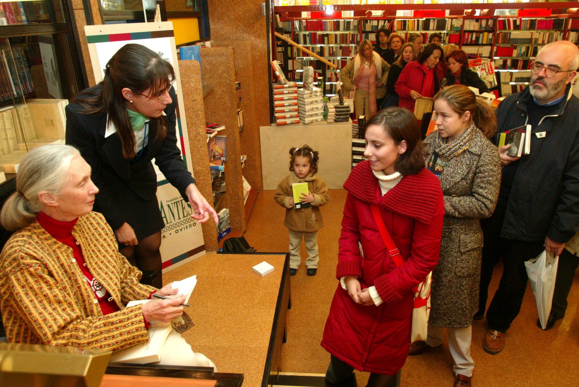 El paso de Jane Goodall por Asturias, en imágenes