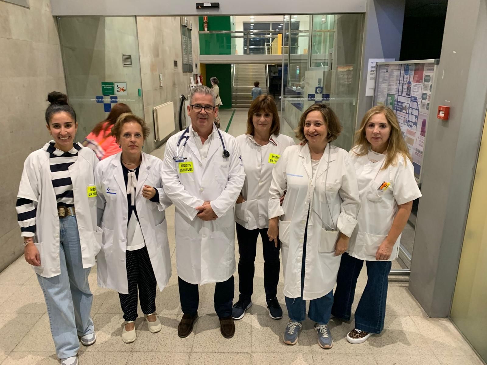 Comité de huelga del centro de salud Puerta de la Villa, en Gijón