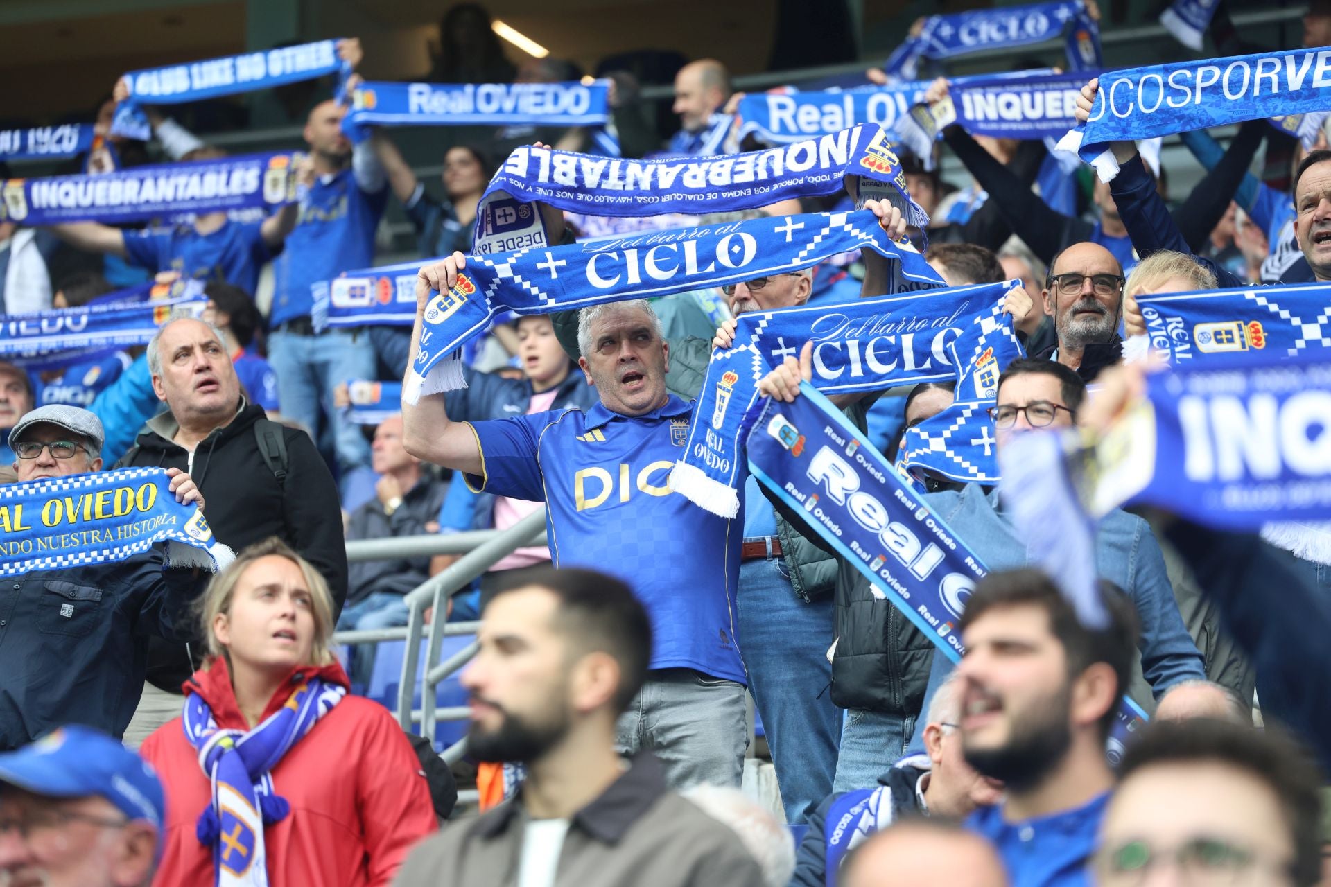 ¿Estuviste en el Real Oviedo - Levante? ¡Búscate!