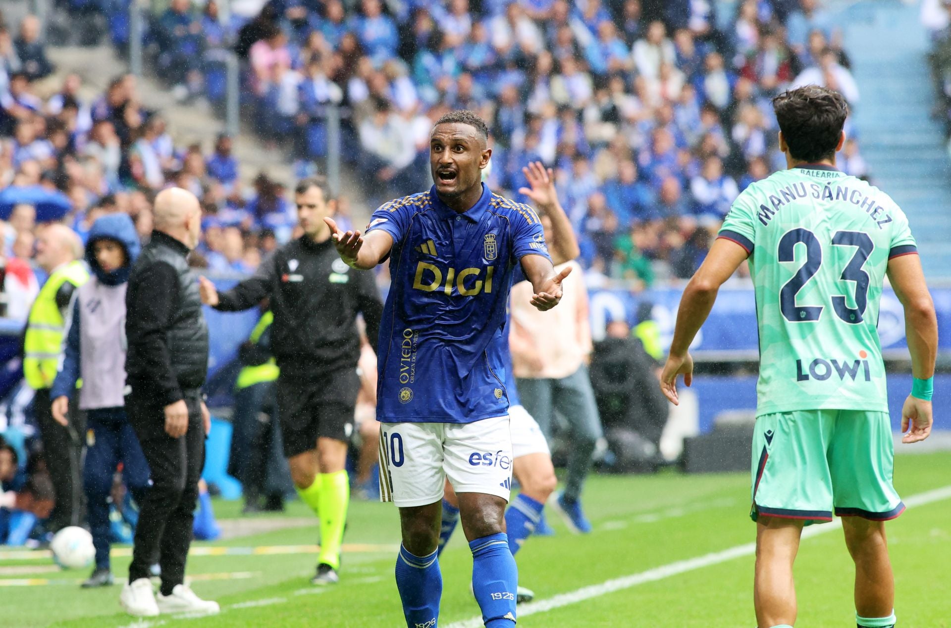 Las mejores jugadas del Real Oviedo 0-2 Levante, en imágenes