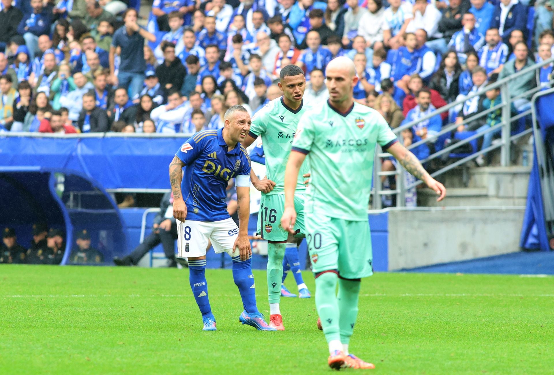 Las mejores jugadas del Real Oviedo 0-2 Levante, en imágenes
