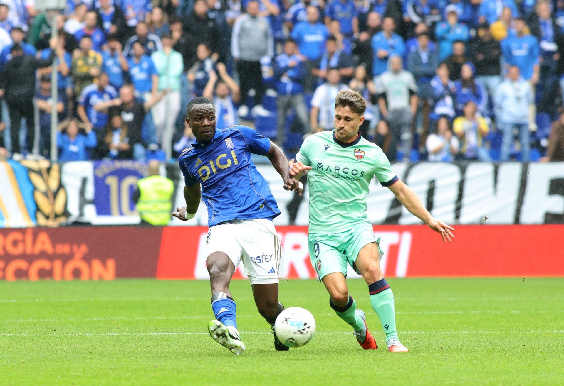 Las mejores jugadas del Real Oviedo 0-2 Levante, en imágenes