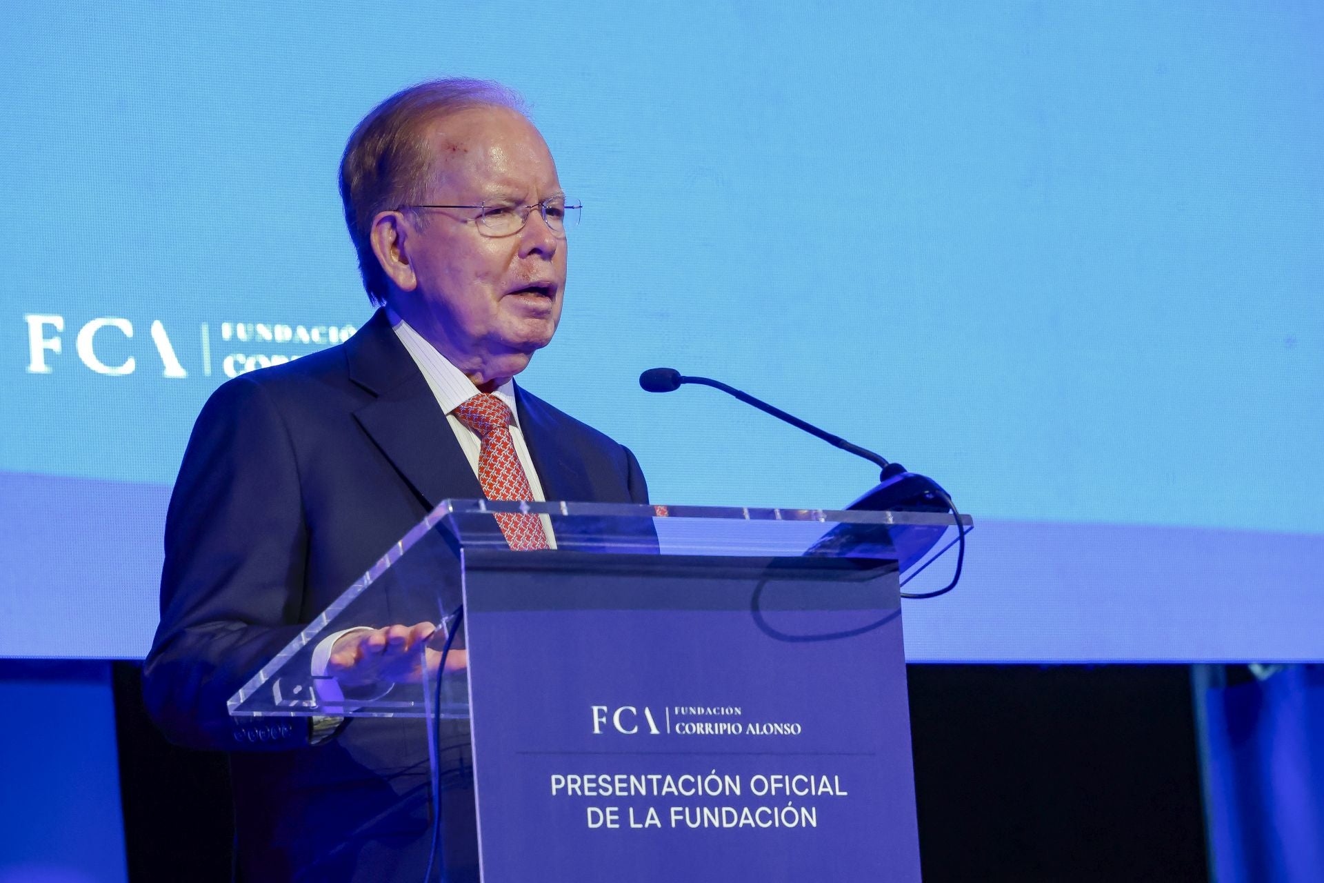 Así fue la presentación de la Fundación Corripio Alonso en el teatro Riera de Villaviciosa