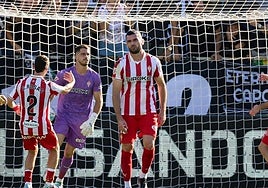 Castellón 3-1 Sporting de Gijón | Caída libre del club rojiblanco de Garitano