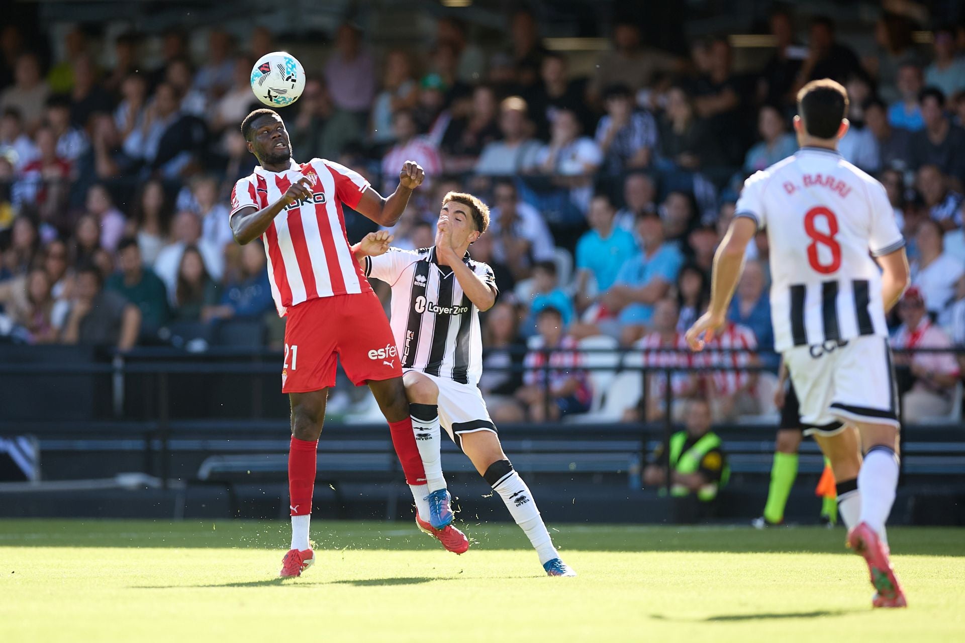 Las mejores jugadas del Castellón-Sporting, en imágenes