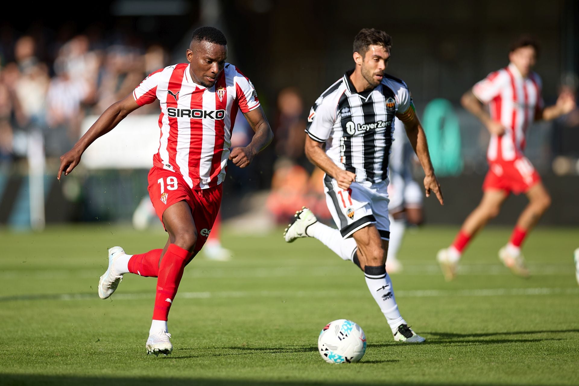 Las mejores jugadas del Castellón-Sporting, en imágenes