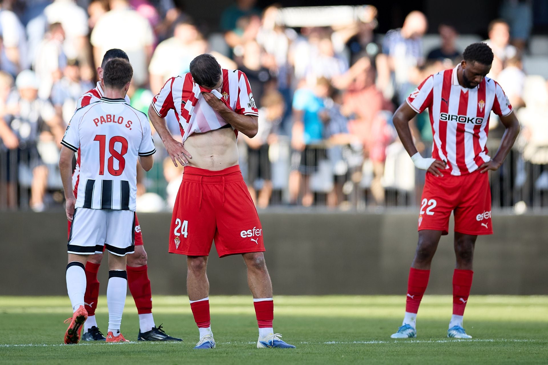 Las mejores jugadas del Castellón-Sporting, en imágenes