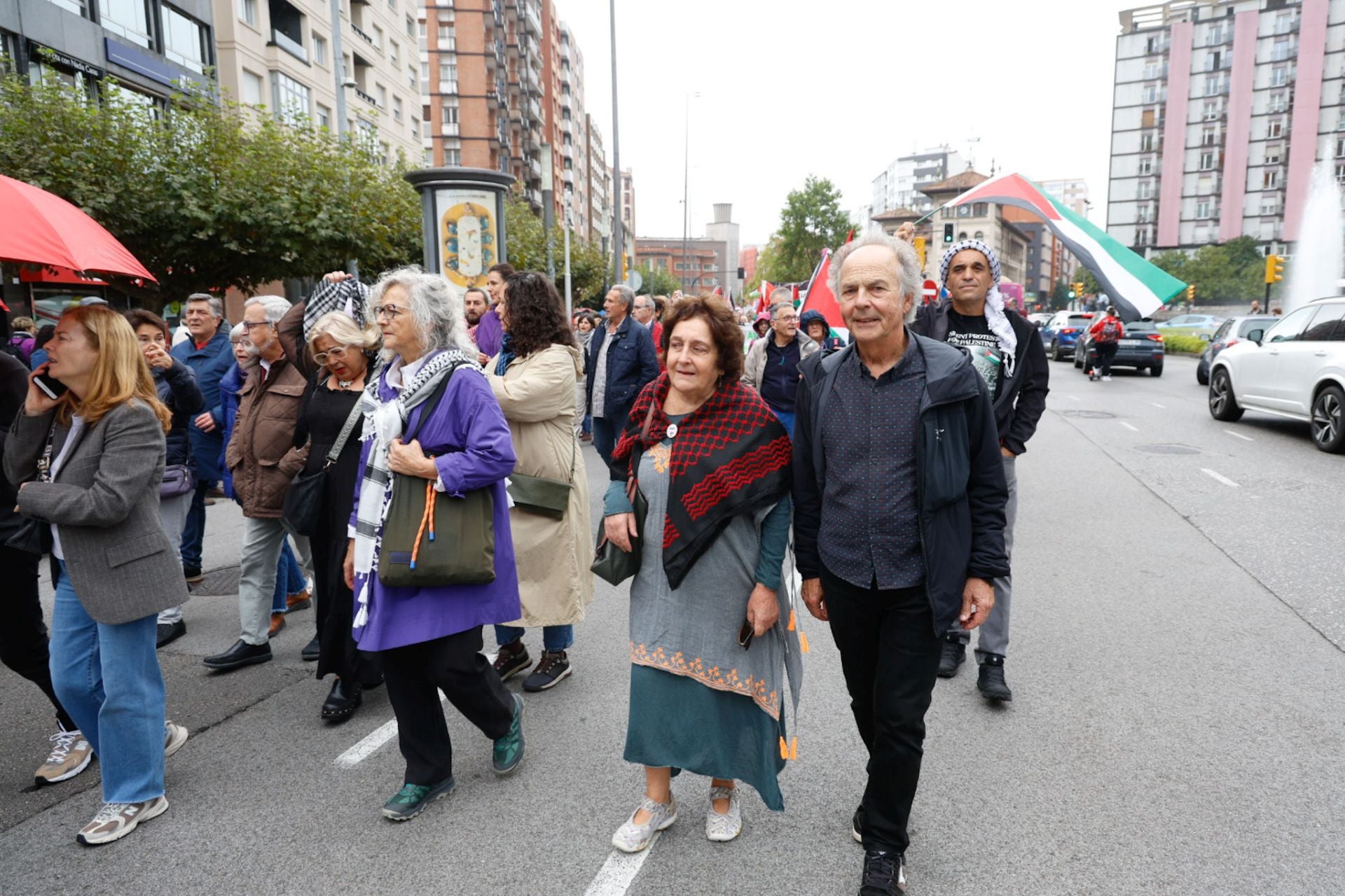 Las imágenes que deja la multitudinaria manifestación propalestina en Gijón