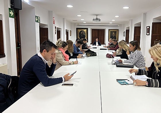 Comisión informativa de Hacienda, Innovación, Patrimonio y Recursos Humanos de Siero, este lunes.