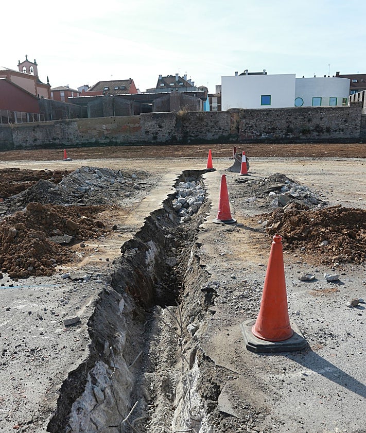 Imagen secundaria 2 - El paseo de Naval Azul, en Gijón, se abrirá en diciembre e incorporará iluminación navideña