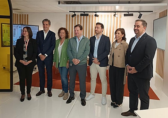 Eva Castaño (CTIC); Alberto González (Tekox), Marta Tamargo (CTIC), Enrique López (Industrias Lácteas Monteverde), Daniel Sánchez (CTIC), Marta Muñoz (Fedit) y Pablo Coca (CTIC), en el espacio Prisma.