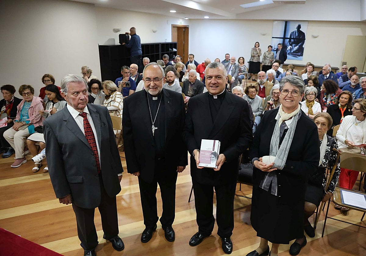 José María González del Valle, Jesús Sanz Montes, Alberto José González Chaves y Leticia Montero.