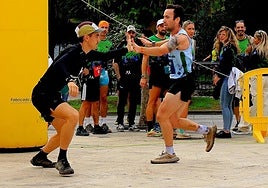 Xabel Guiu da el relevo a Ángel Fernández.