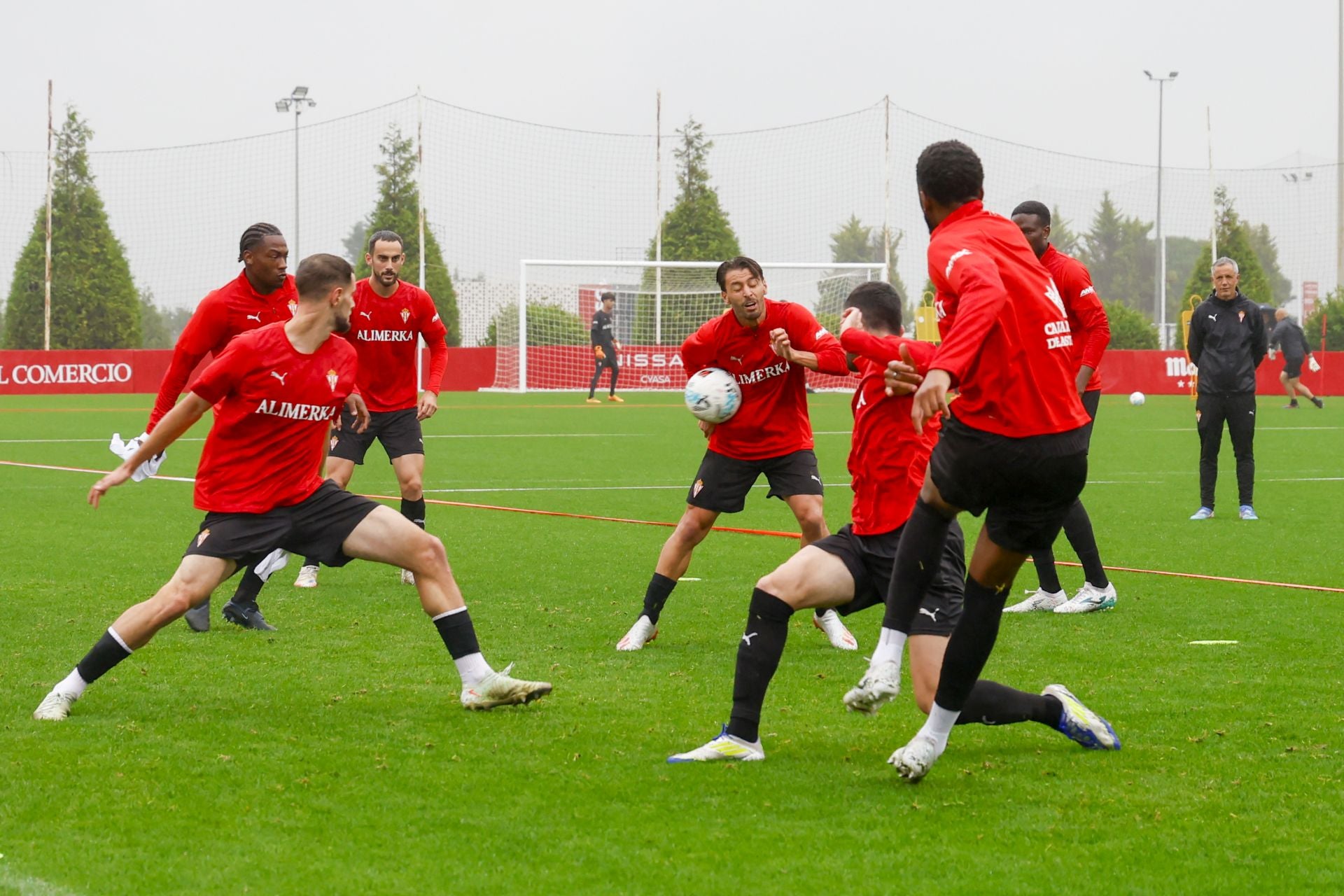 Así ha sido el primer día de Borja Jiménez, nuevo entrenador del Sporting de Gijón