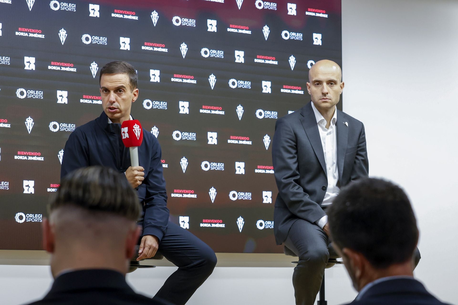 Así ha sido el primer día de Borja Jiménez, nuevo entrenador del Sporting de Gijón