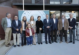 Foto de familia antes de la inauguración del VIII Congreso Internacional de Acondroplasia.