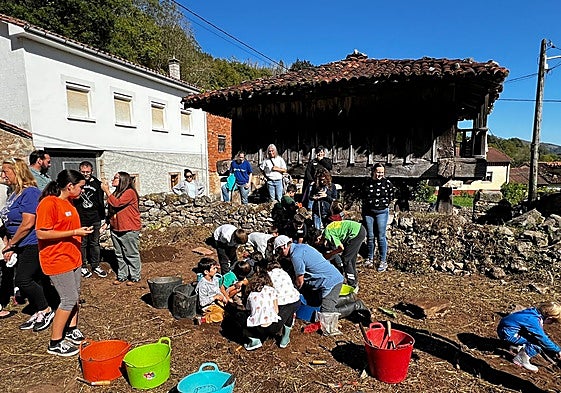 Talleres en Ambás para despertar vocaciones y generar «conciencia histórica»