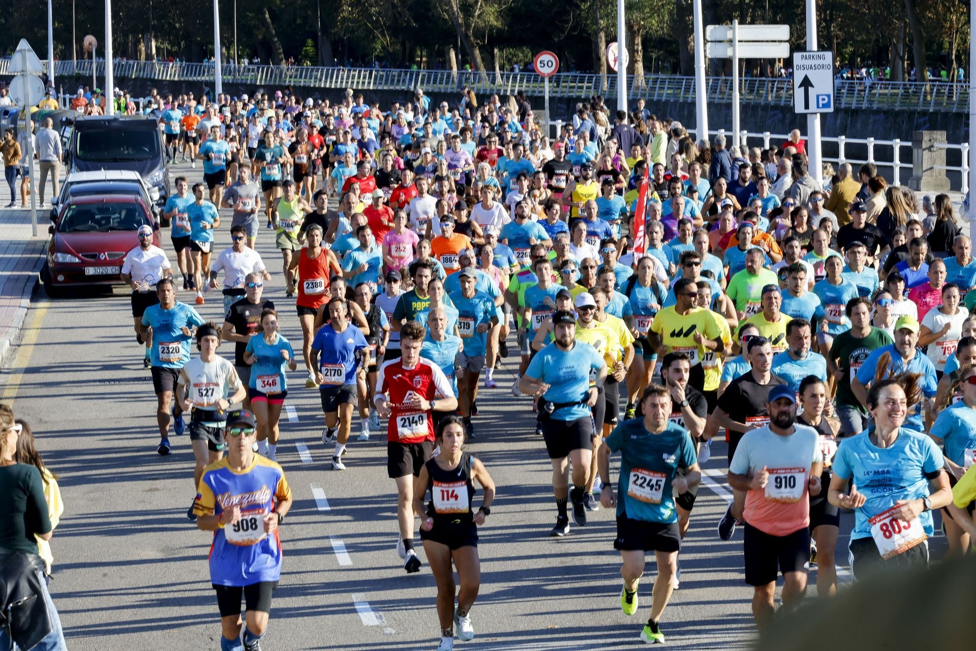 ¿Participaste en la Media Maratón de Gijón? ¡Búscate en las fotos! (1)