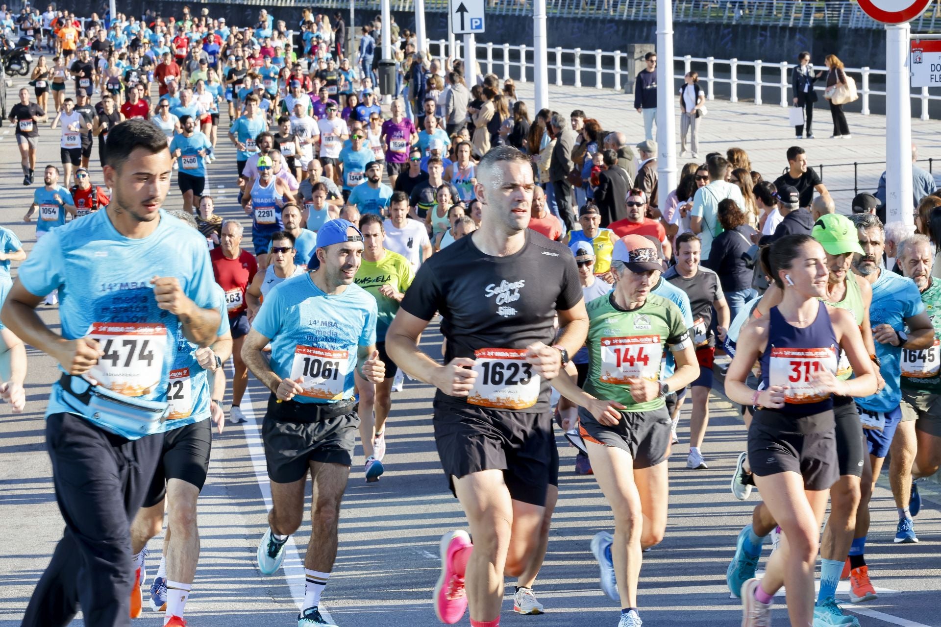 ¿Participaste en la Media Maratón de Gijón? ¡Búscate en las fotos! (1)