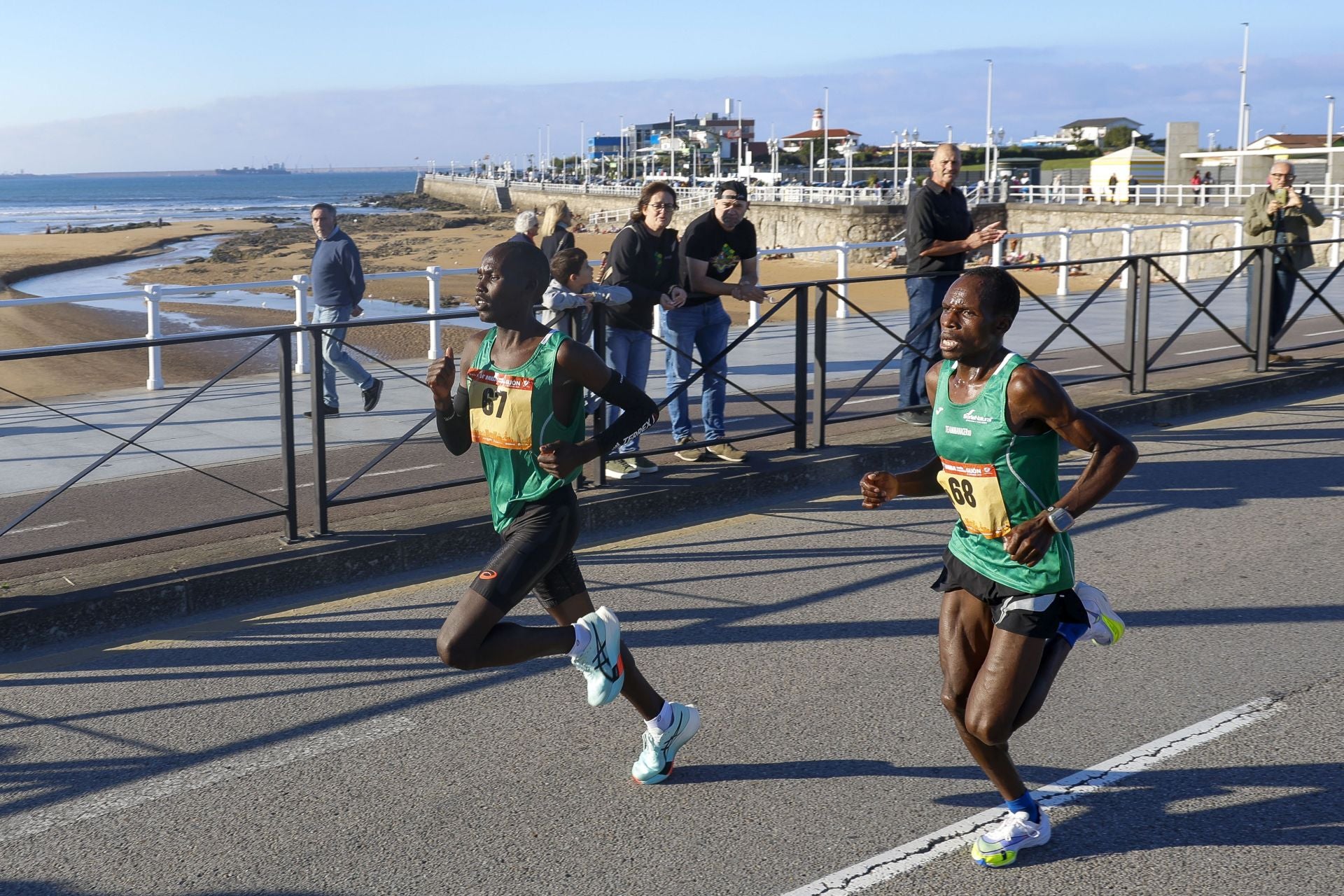 ¿Participaste en la Media Maratón de Gijón? ¡Búscate en las fotos! (1)