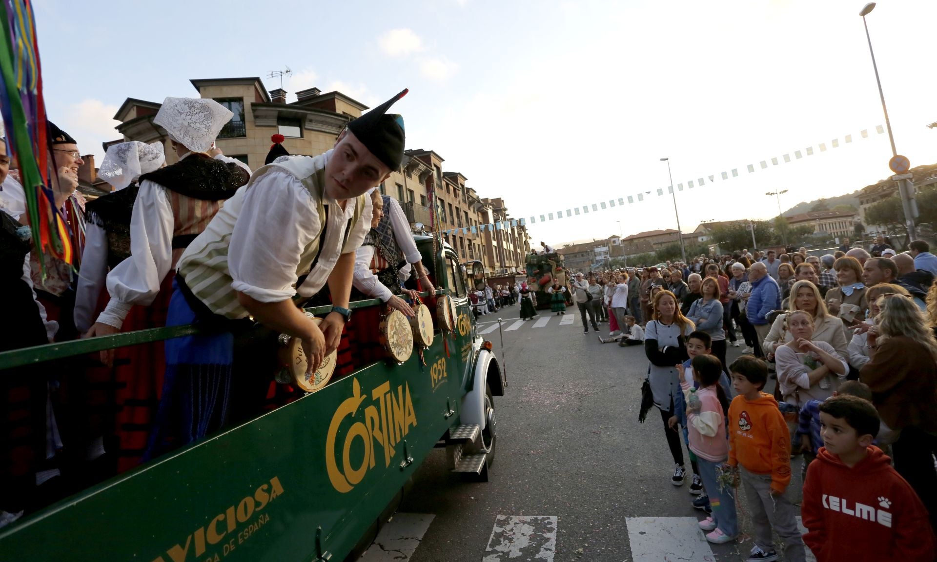 Estas son las carrozas que desfilaron en Villaviciosa