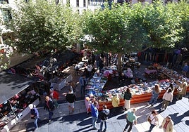 Ambiente en el mercado de El Fontán.
