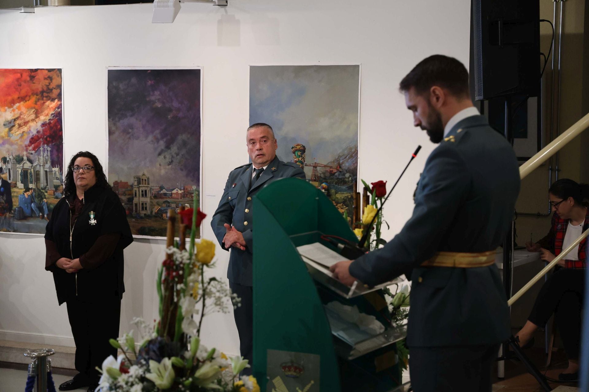 La Guardia Civil honra en Avilés a la patrona del cuerpo