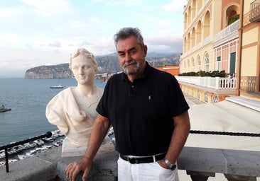 Aula de Cultura de EL COMERCIO, Presenta en Gijón 'Cuando viajar era descubrir': Fermín Bocos, escritor: «A diferencia del turista, el viajero disfruta mucho antes de llegar» | El Comercio: Diario de