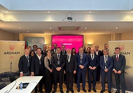 Foto de familia de los representantes camerales hoy en Bruselas