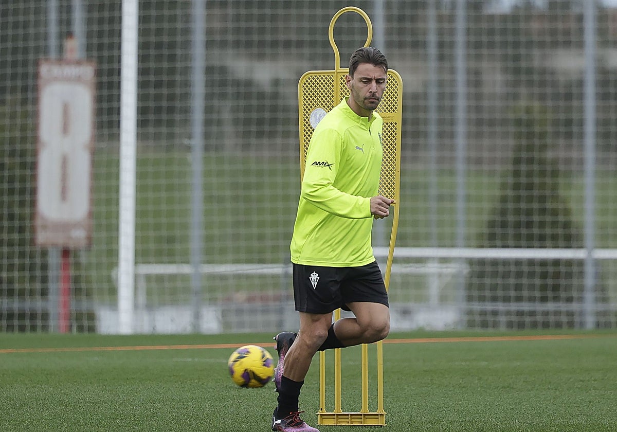 Kevin Vázquez, durante un entrenamiento en Mareo.