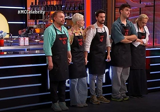 Parada, Soraya, Alejo, Juanjo y Rosa Benito en 'MasterChef Celebrity 10', antes del veredicto final.