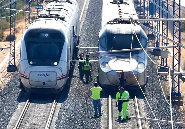 El tren, detenido este martes por la mañana a la altura de Hornillos de Eresma