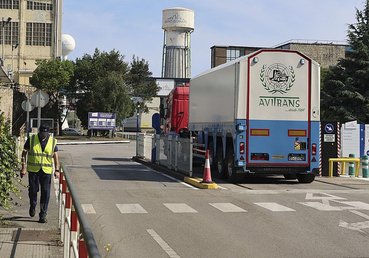 Imagen de archivo de los accesos a Saint-Gobain Avilés.