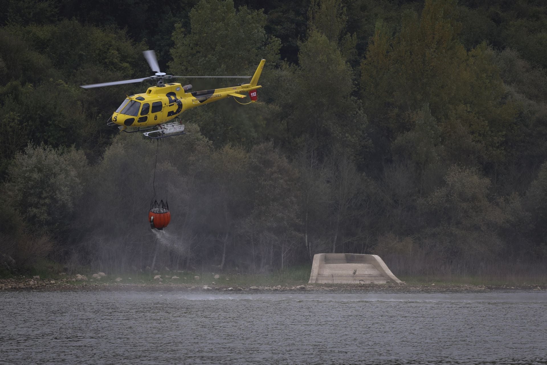 Incendio en el Monte Areo: el fuego arrasa varias hectáreas de vegetación