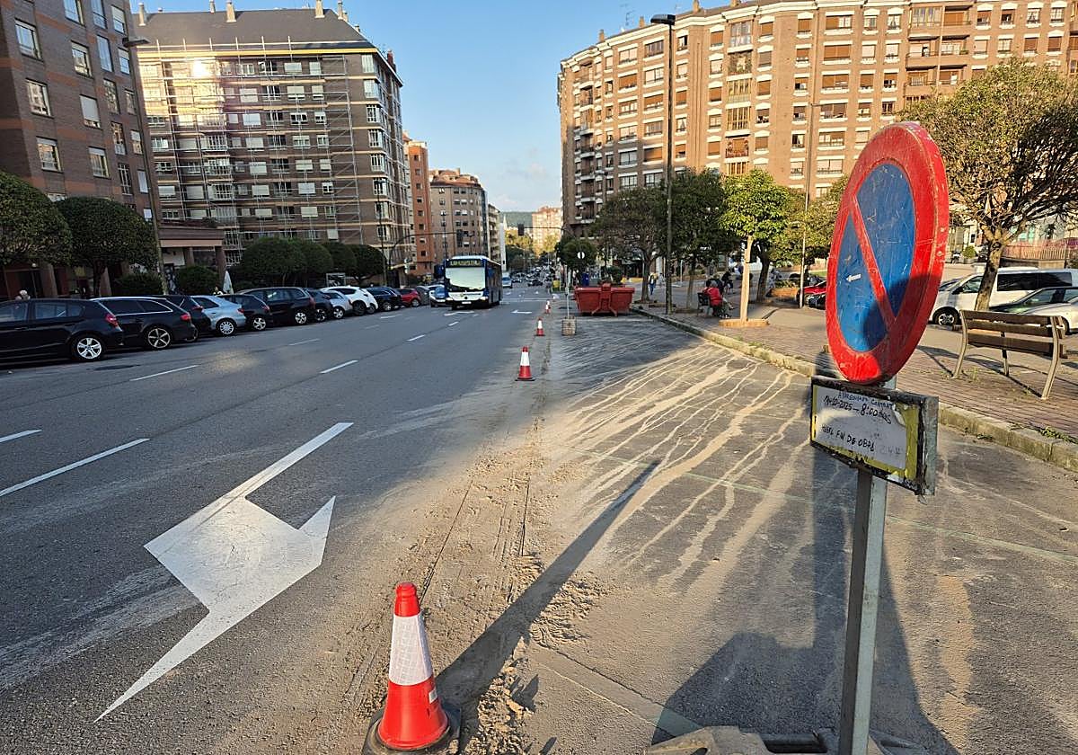 Comienzan las obras del carril bus en la avenida de San Agustín.