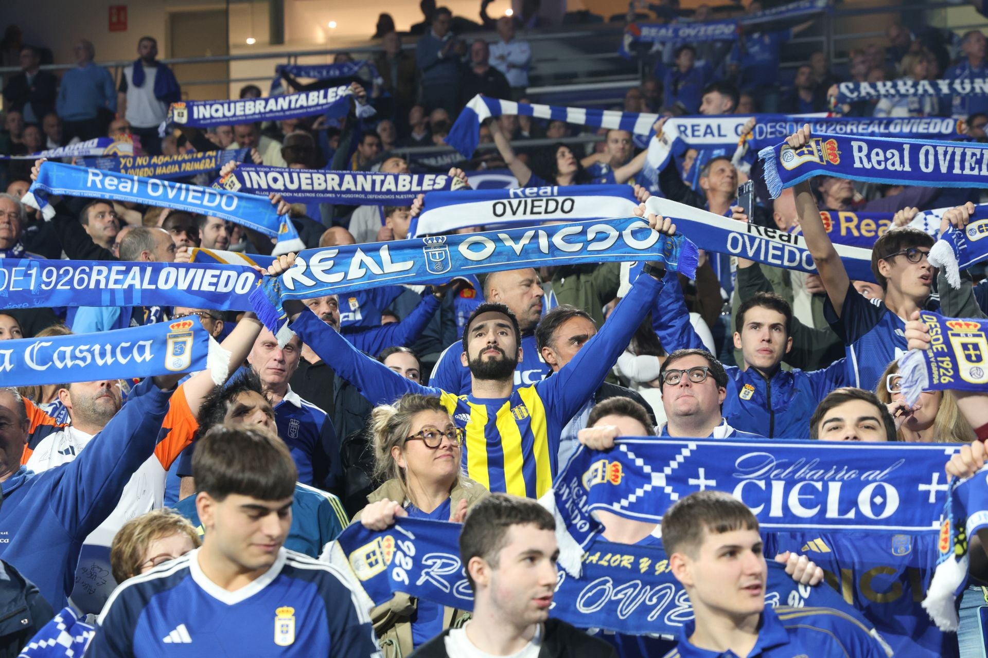 ¿Estuviste en el Real Oviedo - Espanyol? ¡Búscate entre las imágenes!