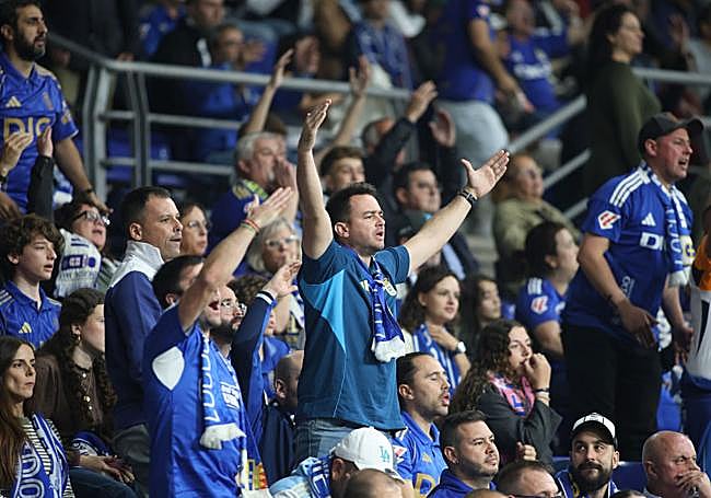 ¿Estuviste en el Real Oviedo - Espanyol? ¡Búscate entre las imágenes!