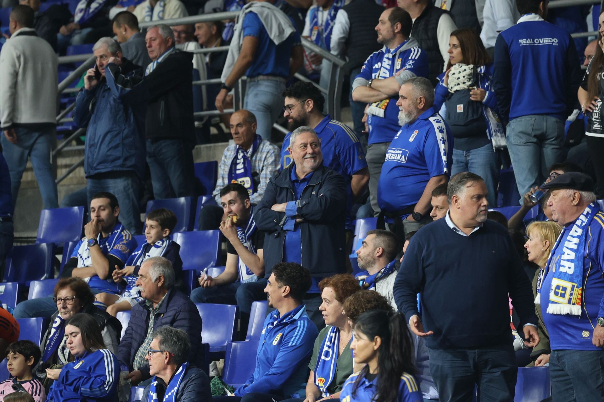 ¿Estuviste en el Real Oviedo - Espanyol? ¡Búscate entre las imágenes!