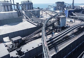 Sistema de almacenamiento y transporte de carbonato de sodio ejecutado por Duro Felguera en Chile.