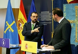 Adrián Barbón y Óscar Puente, en una imagen de archivo.