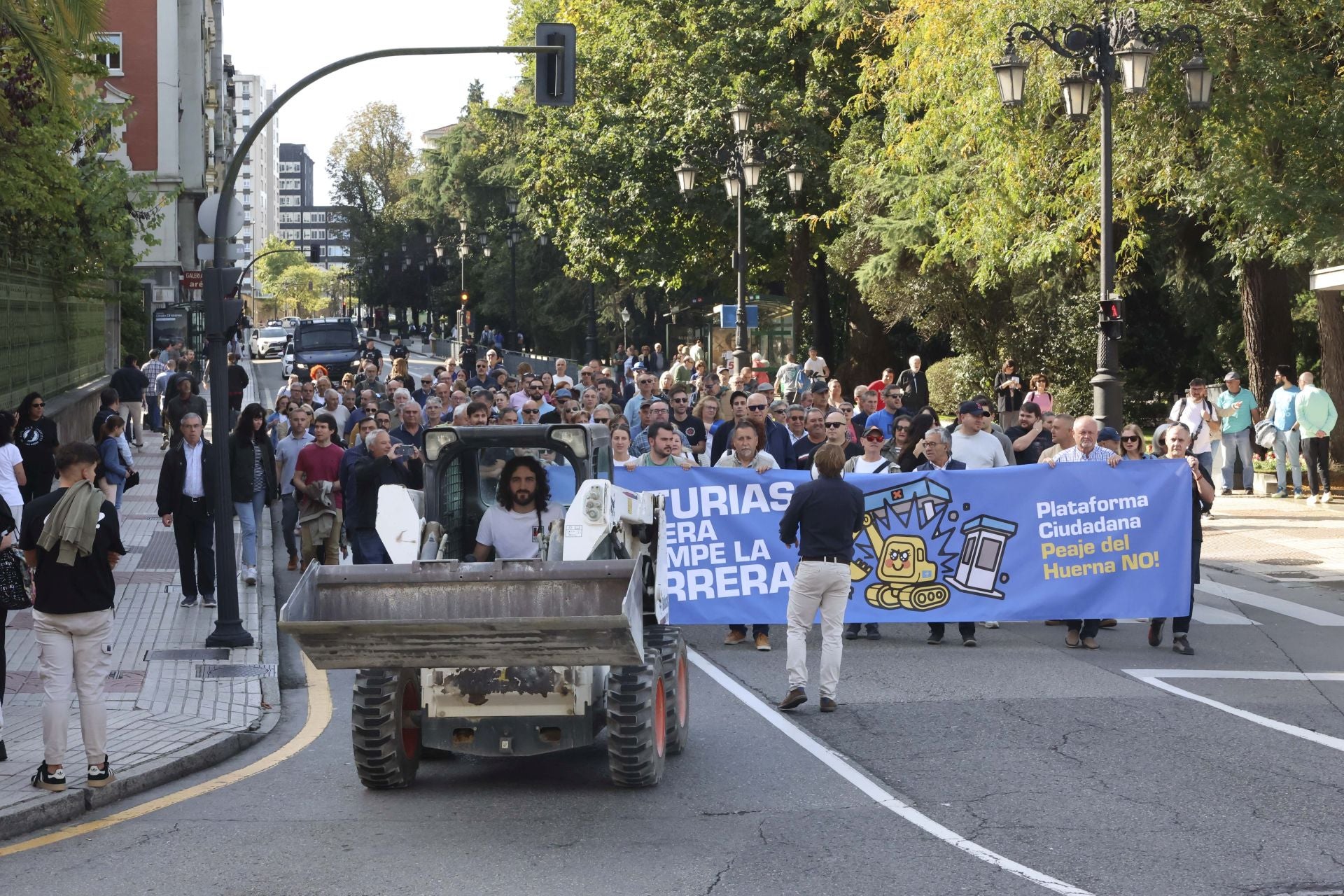 Segunda protesta por «un agravio histórico»: así ha sido la manifestación contra el peaje del Huerna